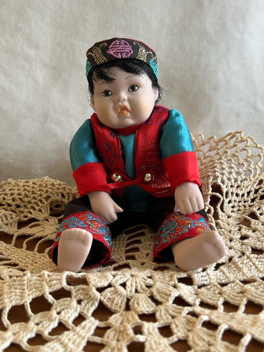Vintage 1994 Ashton Drake Ming Porcelain Doll.